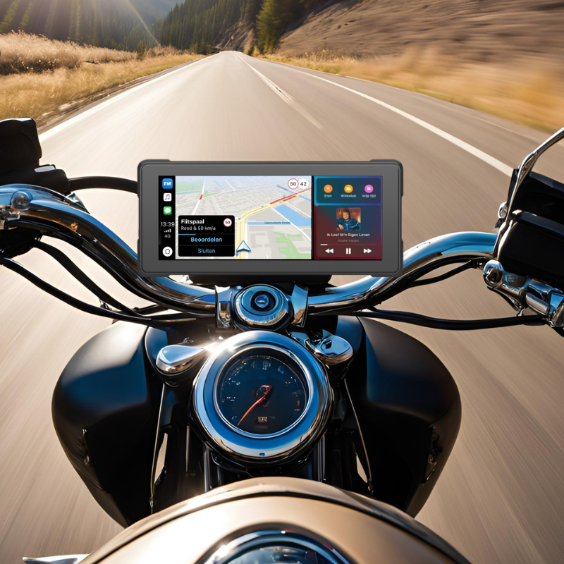 Motor navigatiescherm met GPS, Apple CarPlay en Android Auto voor optimale routebegeleiding
