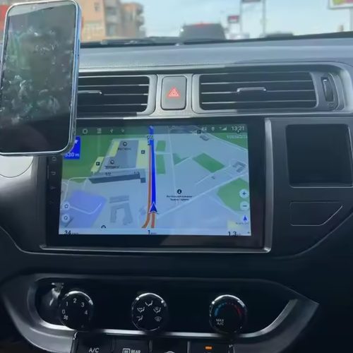 Apple CarPlay radio geschikt voor inbouwen in de auto met ondersteuning voor Android Auto.