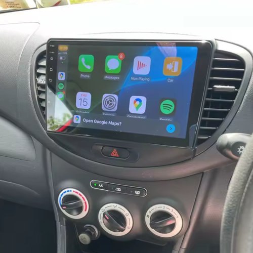 Inbouw Apple CarPlay radiosysteem voor Hyundai i10 met navigatie- en muziekbediening.