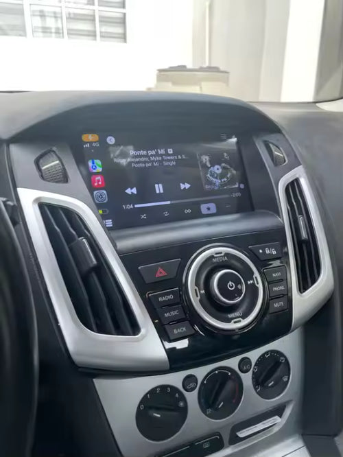 Apple CarPlay en Android Auto radio upgrade in Ford Focus 2011-2019 voor moderne navigatie en multimedia.