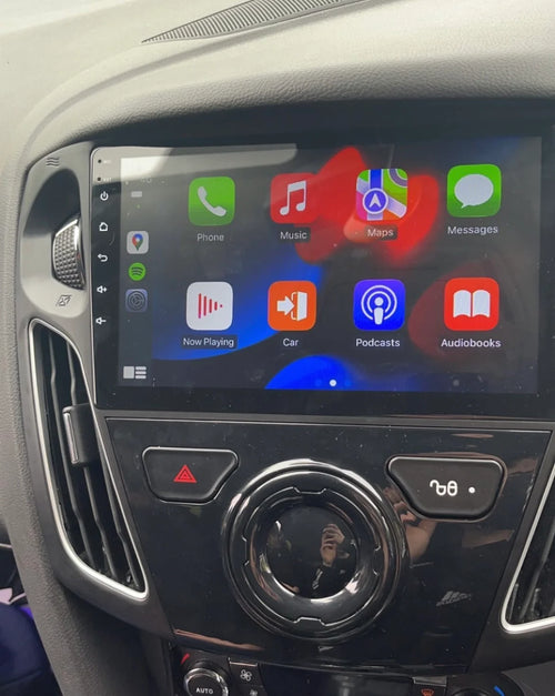 CarPlay radio en multimedia systeem geïntegreerd in Ford Focus 2011-2019.