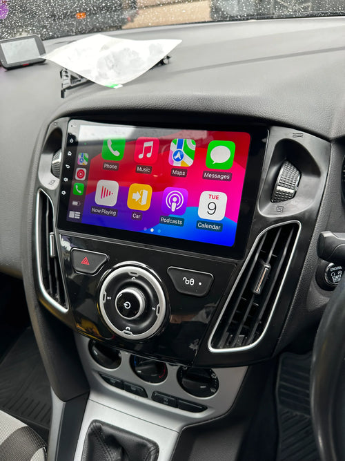 Touchscreen CarPlay upgrade in Ford Focus 2011-2019 voor handsfree bellen en muziekstreaming.