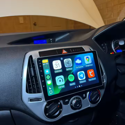 Apple CarPlay startscherm op het geïntegreerde display van de Hyundai i20 (2008–2014).
