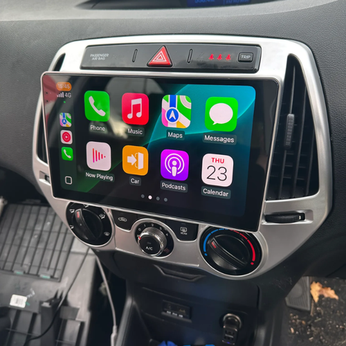 Heldere touchscreenbediening van CarPlay en Android Auto in de Hyundai i20.