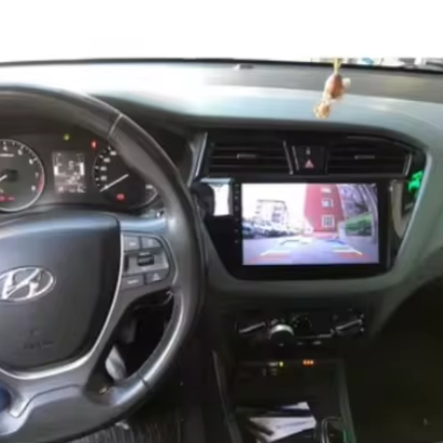 CarPlay en Android Auto display voor Hyundai i20 met helder touchscreen.