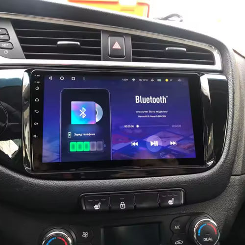 Kia Ceed met Android Auto scherm ingebouwd in het dashboard.