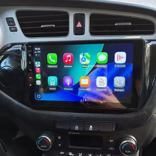 Kia Ceed dashboard met ingebouwd Apple CarPlay scherm en modern infotainmentsysteem.