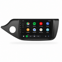 Kia Ceed JD dashboard met ingebouwd CarPlay scherm naast de originele ventilatieroosters